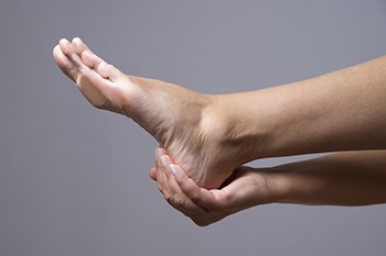 Causes of Pain in the Arch of the Feet